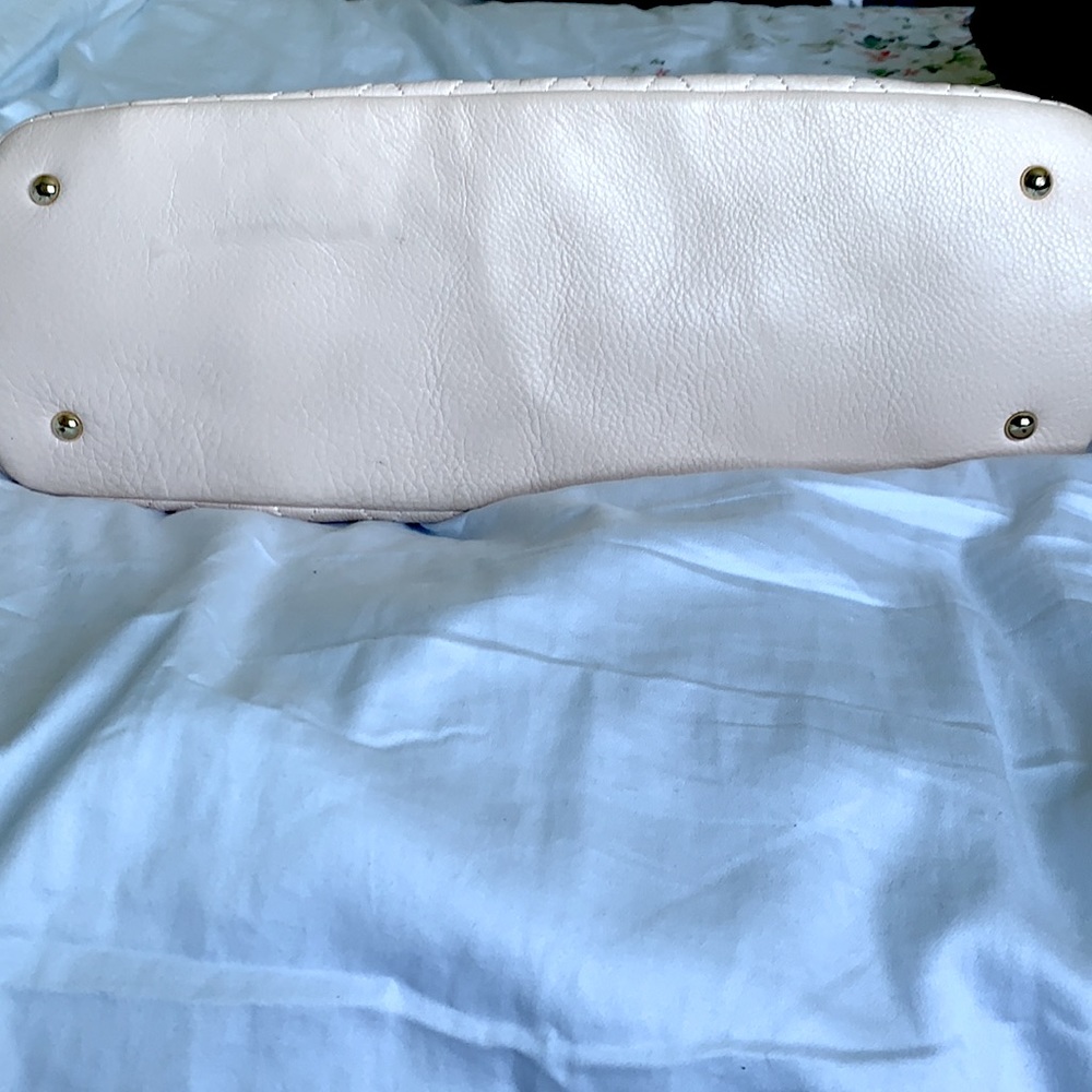 Vera Bradley Quilted Pink Purse with Laptop Sleeve - Picture 3 of 11